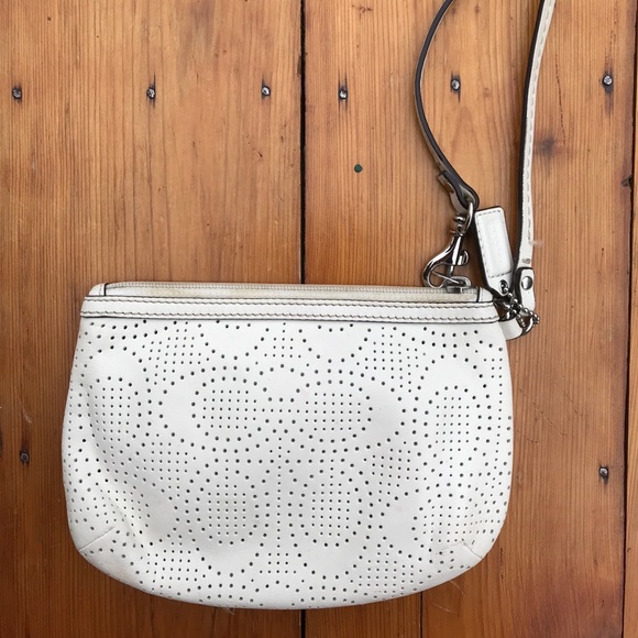 Coach small wristlet - Picture 2 of 3